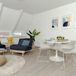 Grosszuegiges City-apartment In Bester Lage Fuer 5 Personen Appartement Oldenbourg