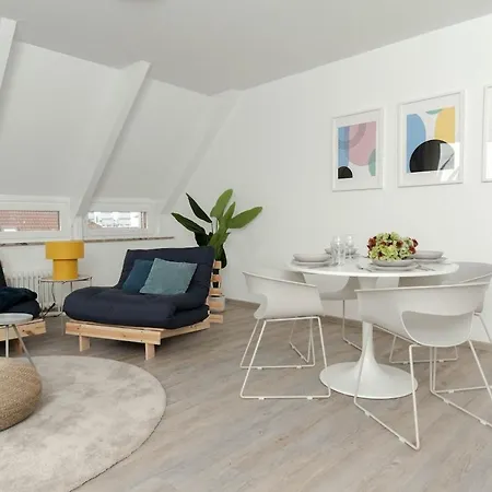 Grosszuegiges City-apartment In Bester Lage Fuer 5 Personen Lejlighed Oldenburg