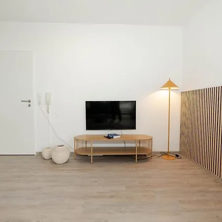 Grosszuegiges City-Apartment In Bester Lage Fuer 5 Personen 奥尔登堡